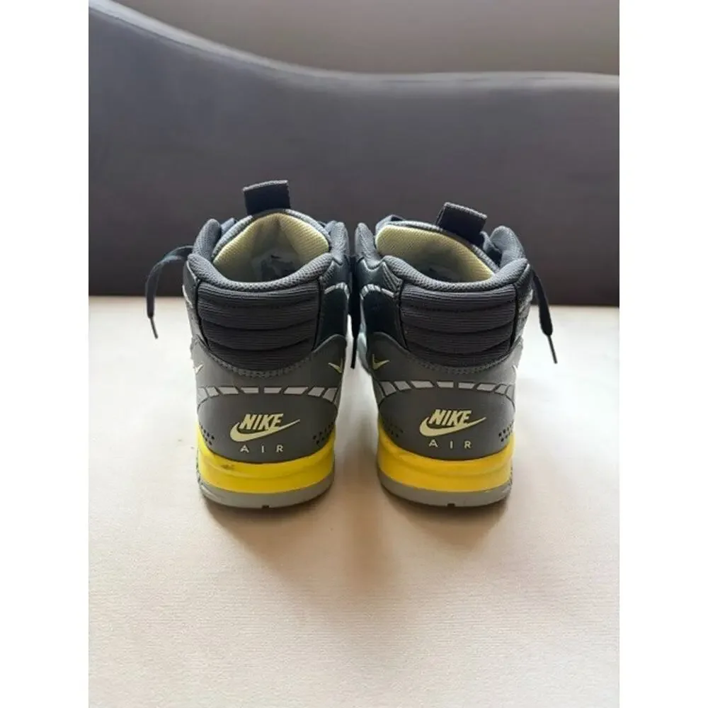 Excellent, Barely Worn Nike Air Trainer 1 SP Dark Smoke Grey Size 9.5 (0002)
